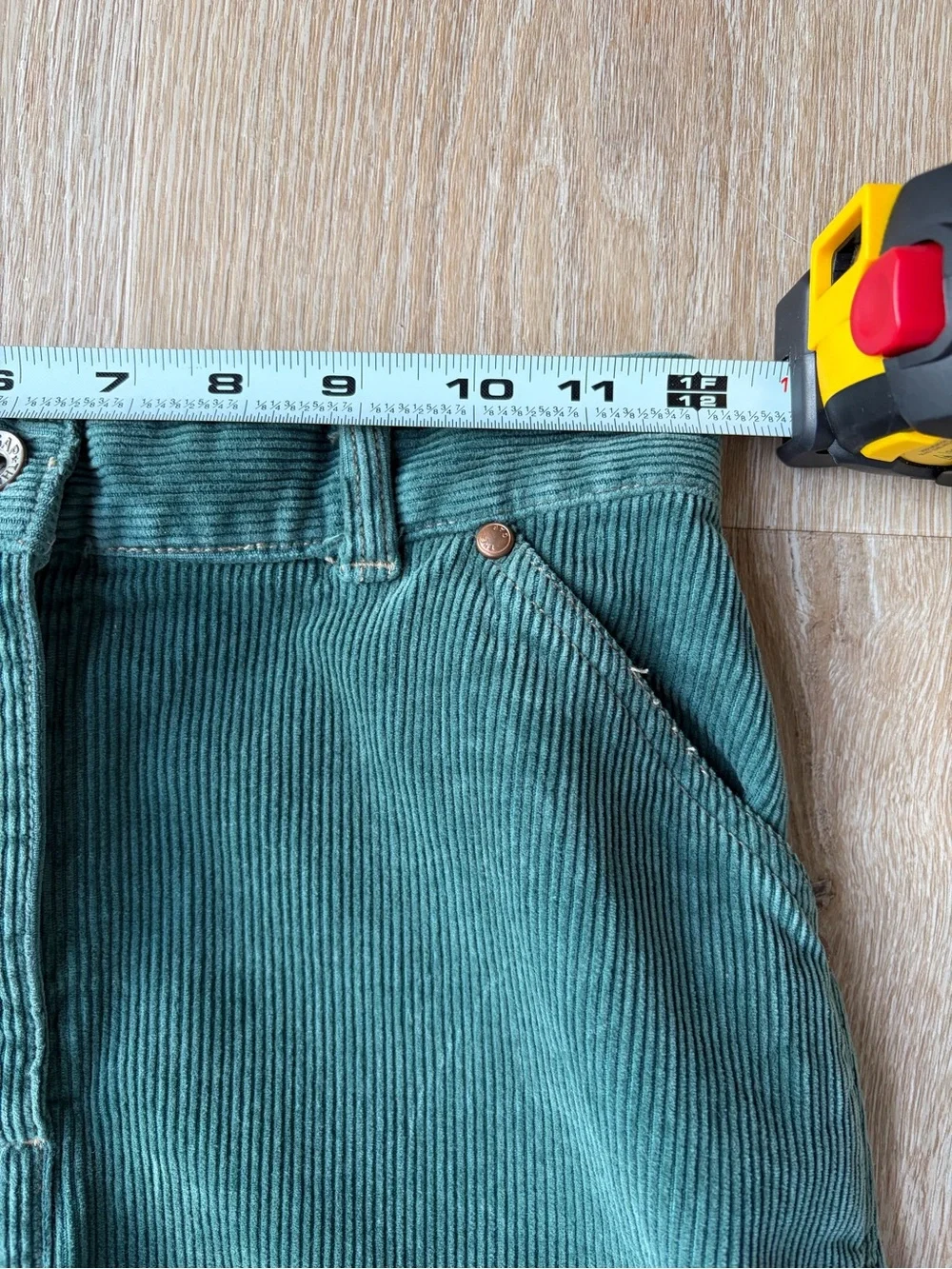 Vintage 90s/Y2K Gap Kids Forest Green Corduroy Mini Skirt - Size 10